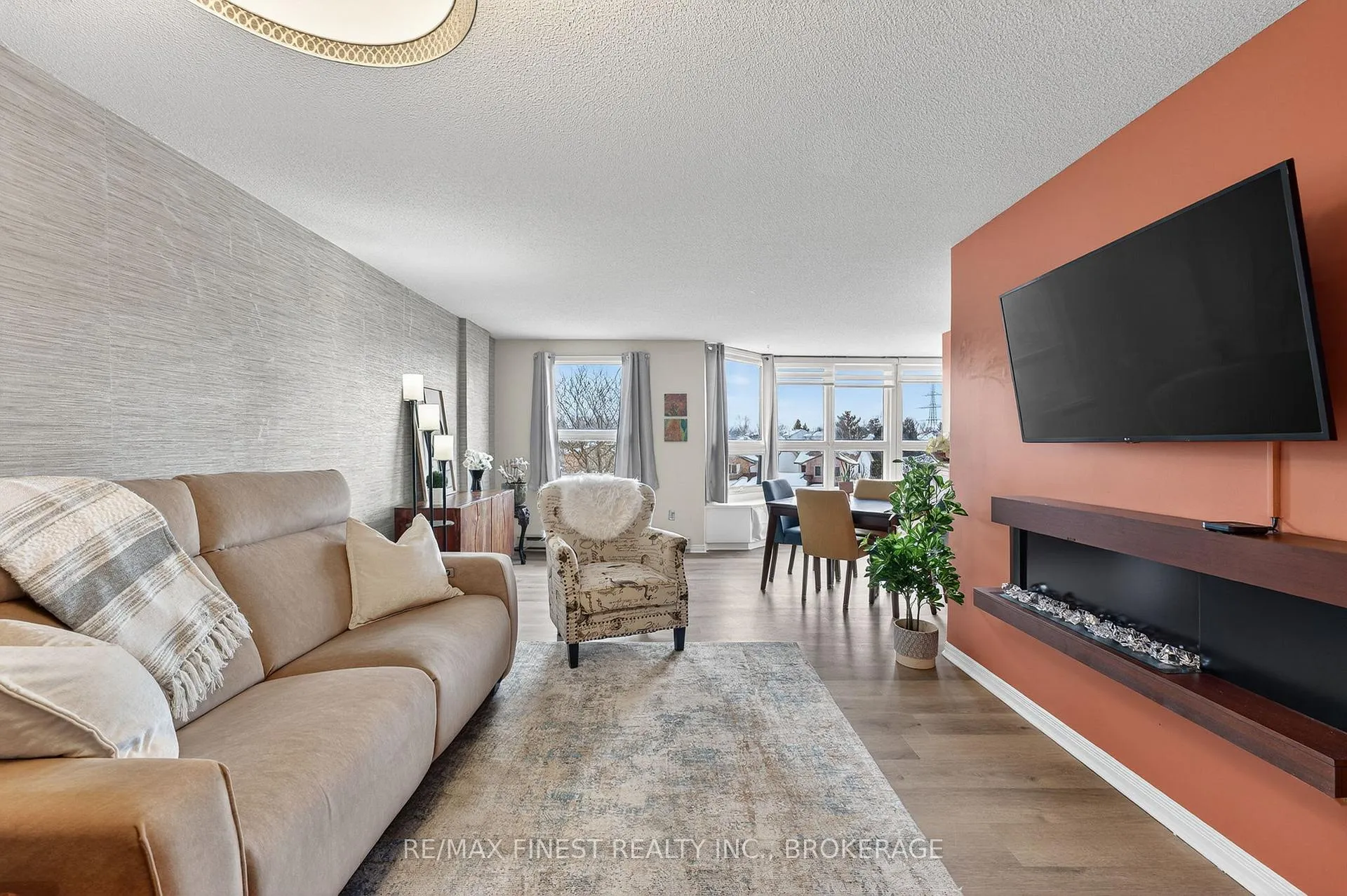 Photo 7 of Unit 402, 675 Davis Dr, Kingston, East Gardiners Rd — HOMEH