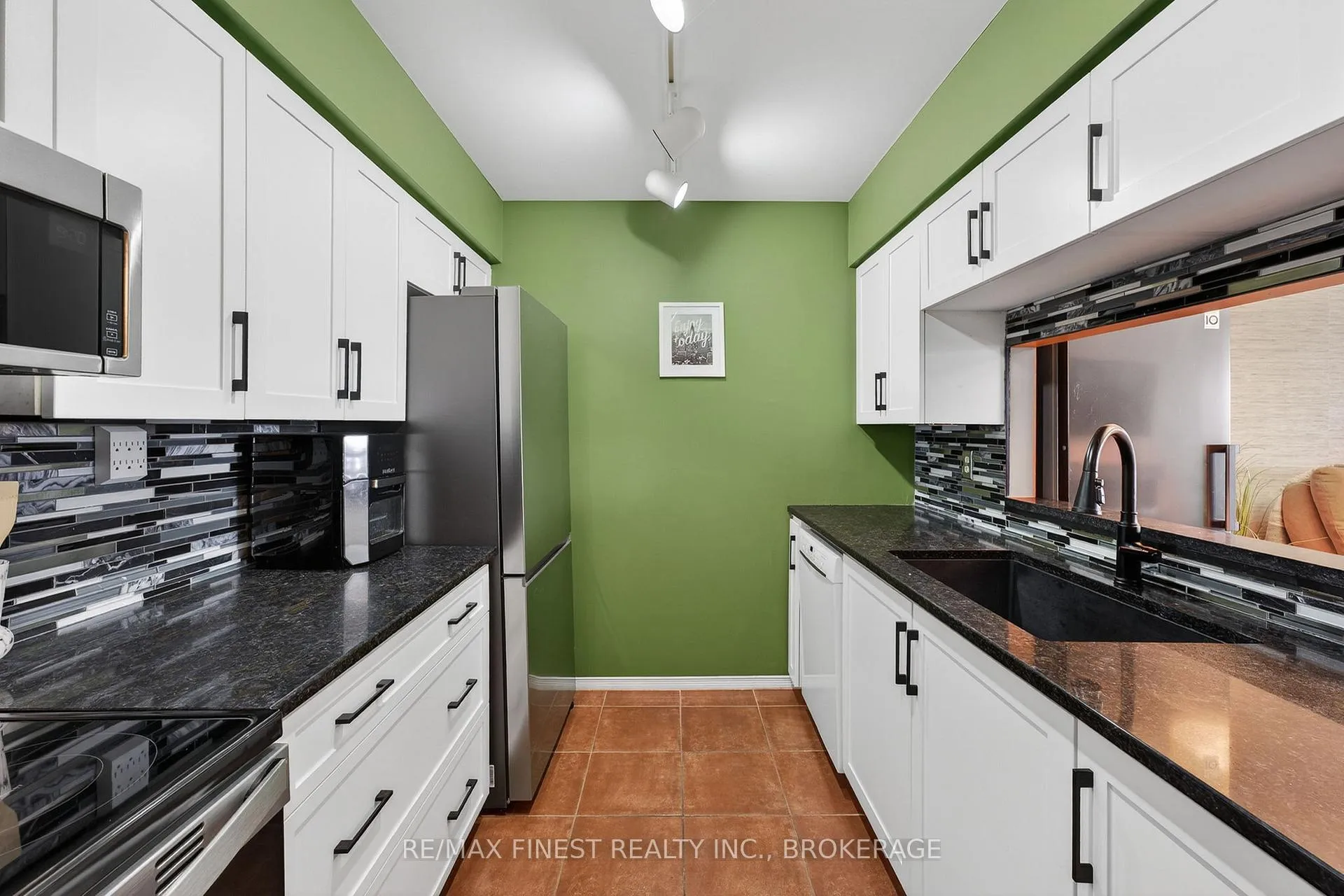 Photo 11 of Unit 402, 675 Davis Dr, Kingston, East Gardiners Rd — HOMEH