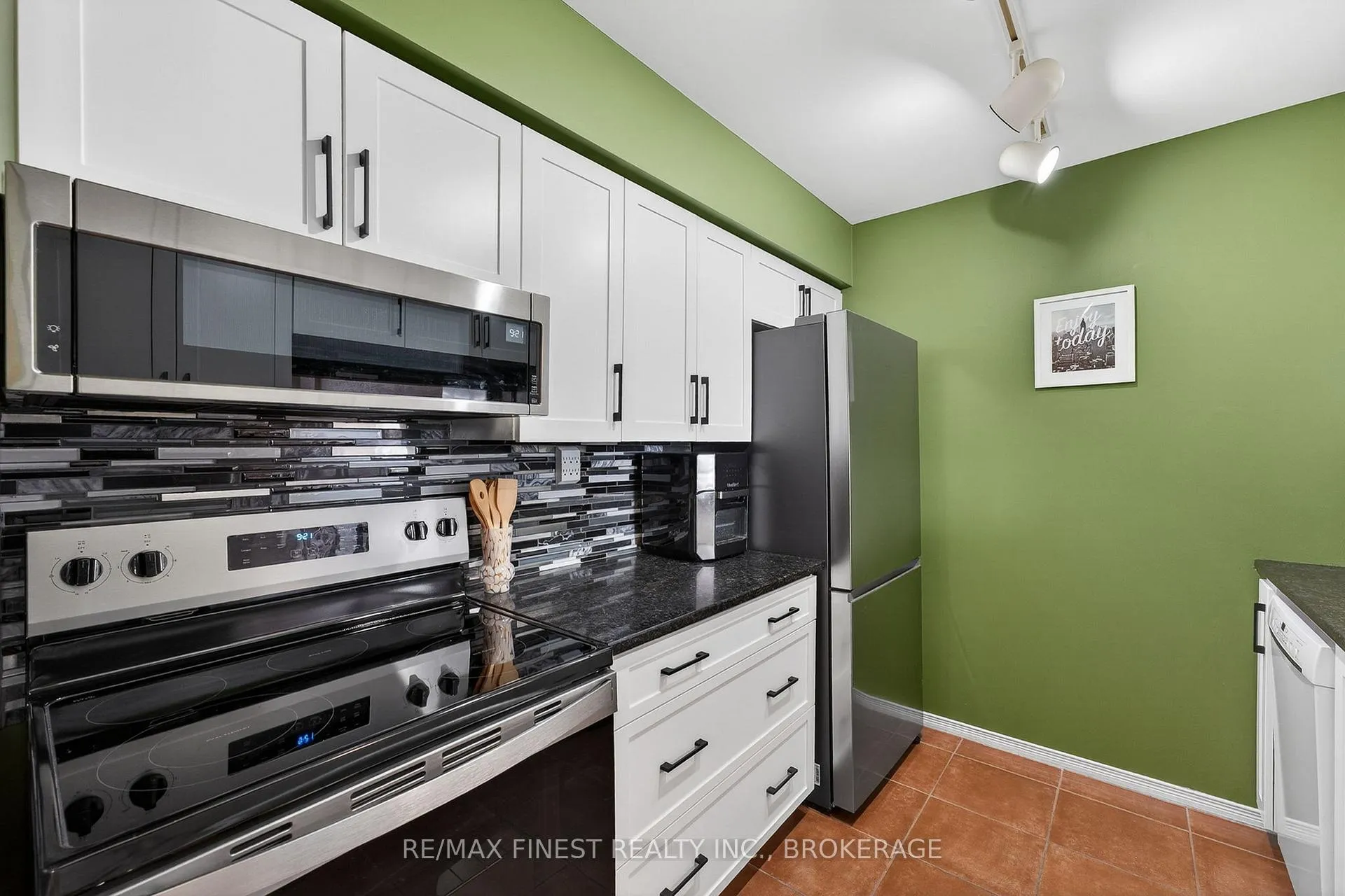 Photo 13 of Unit 402, 675 Davis Dr, Kingston, East Gardiners Rd — HOMEH