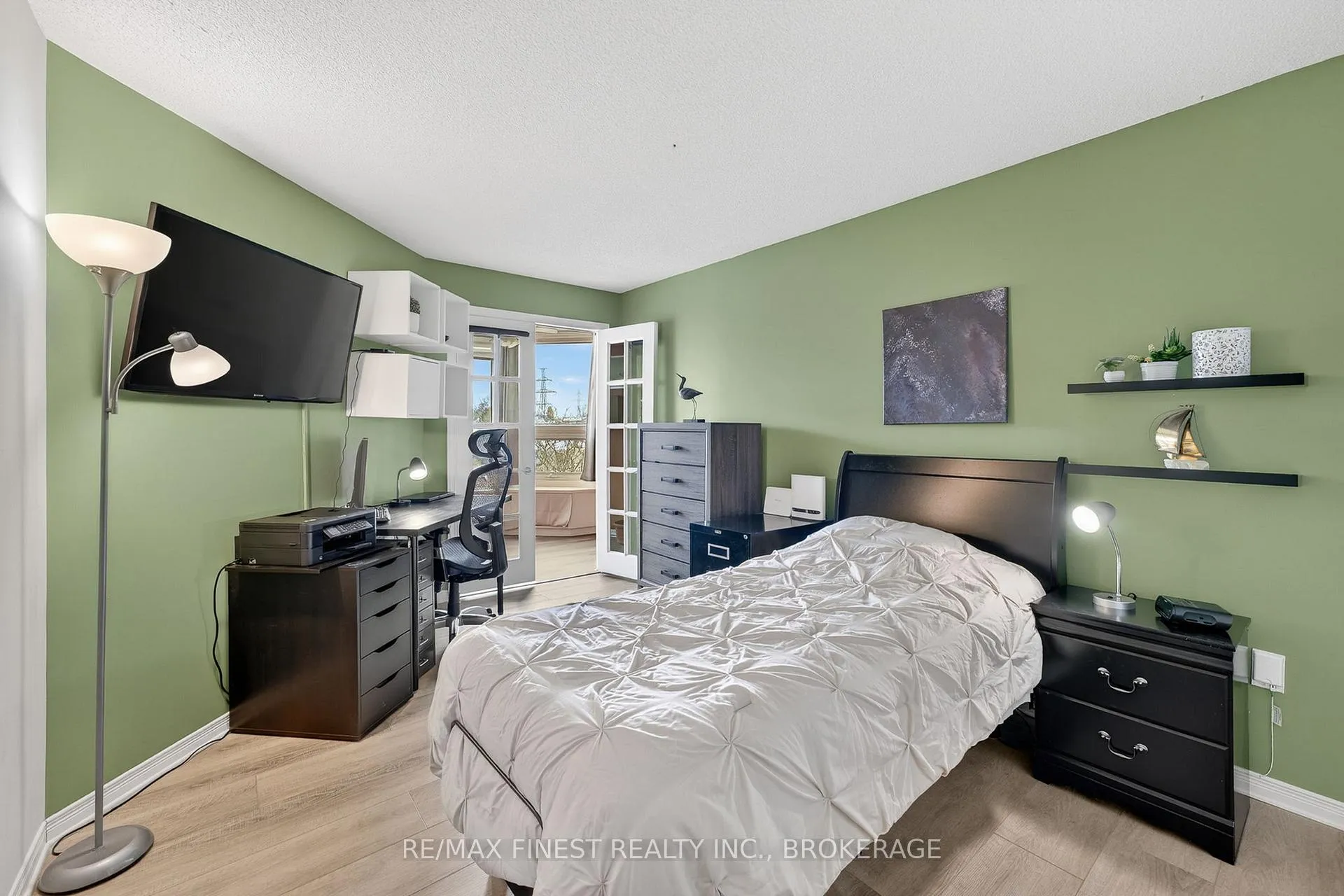 Photo 17 of Unit 402, 675 Davis Dr, Kingston, East Gardiners Rd — HOMEH