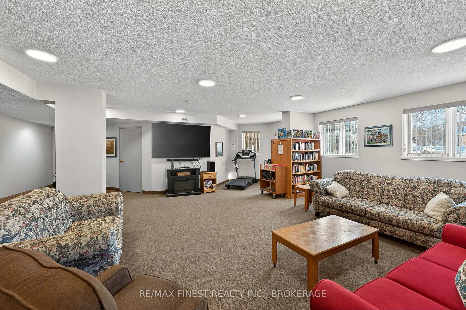 Photo 21 of Unit 402, 675 Davis Dr, Kingston, East Gardiners Rd — HOMEH