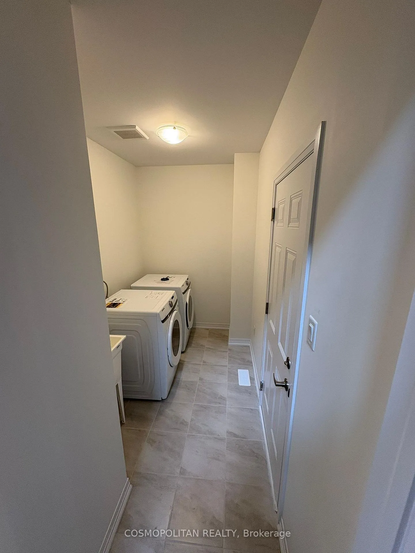 Photo 4 of 35 Cresthaven Heights, Thorold, Rolling Meadows — HOMEH
