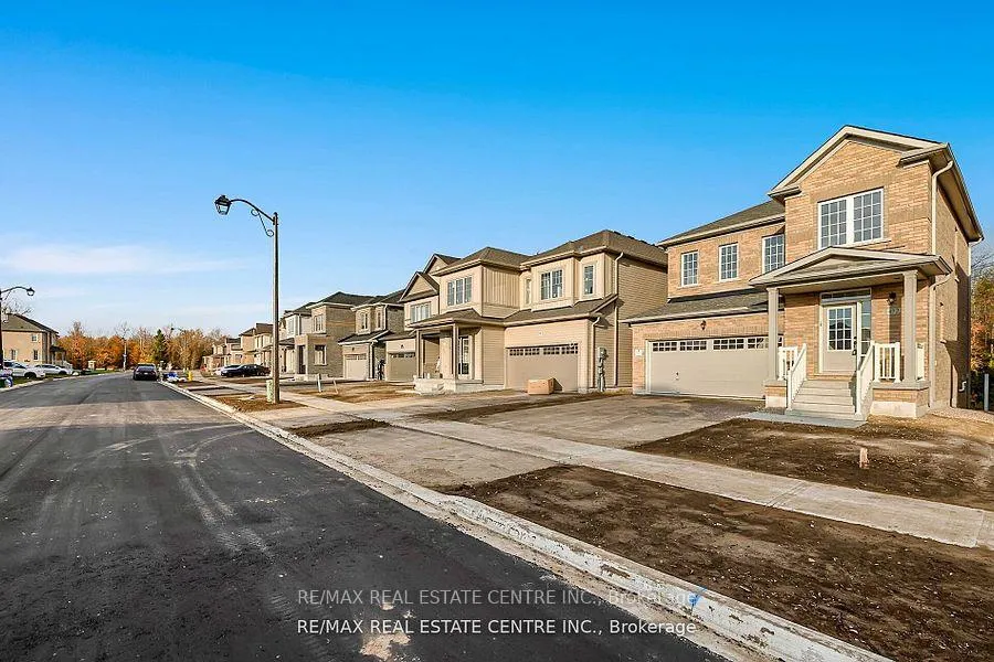 Photo 3 of 472 Black Cherry Crescent, Shelburne — HOMEH