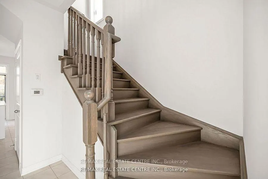 Photo 16 of 472 Black Cherry Crescent, Shelburne — HOMEH