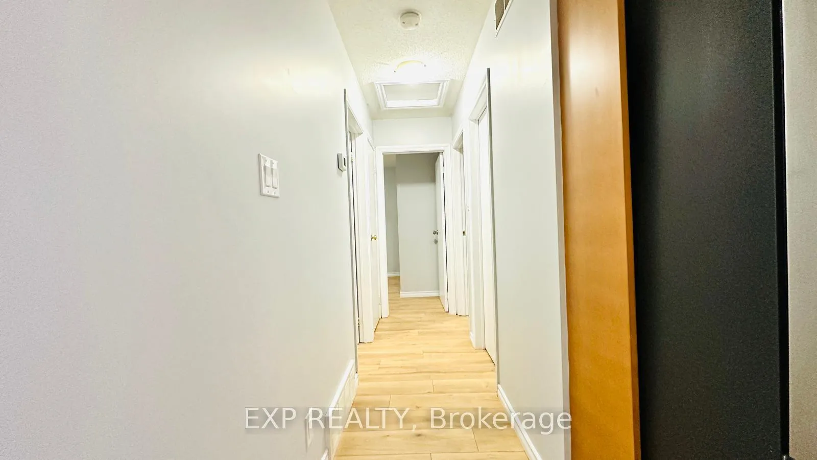 Photo 9 of 111 Scenic Wood Crescent, Kitchener — HOMEH