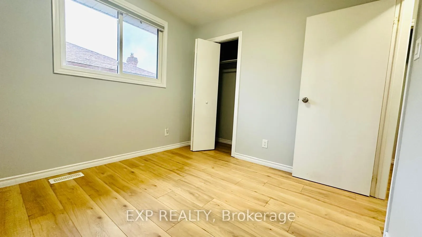 Photo 11 of 111 Scenic Wood Crescent, Kitchener — HOMEH