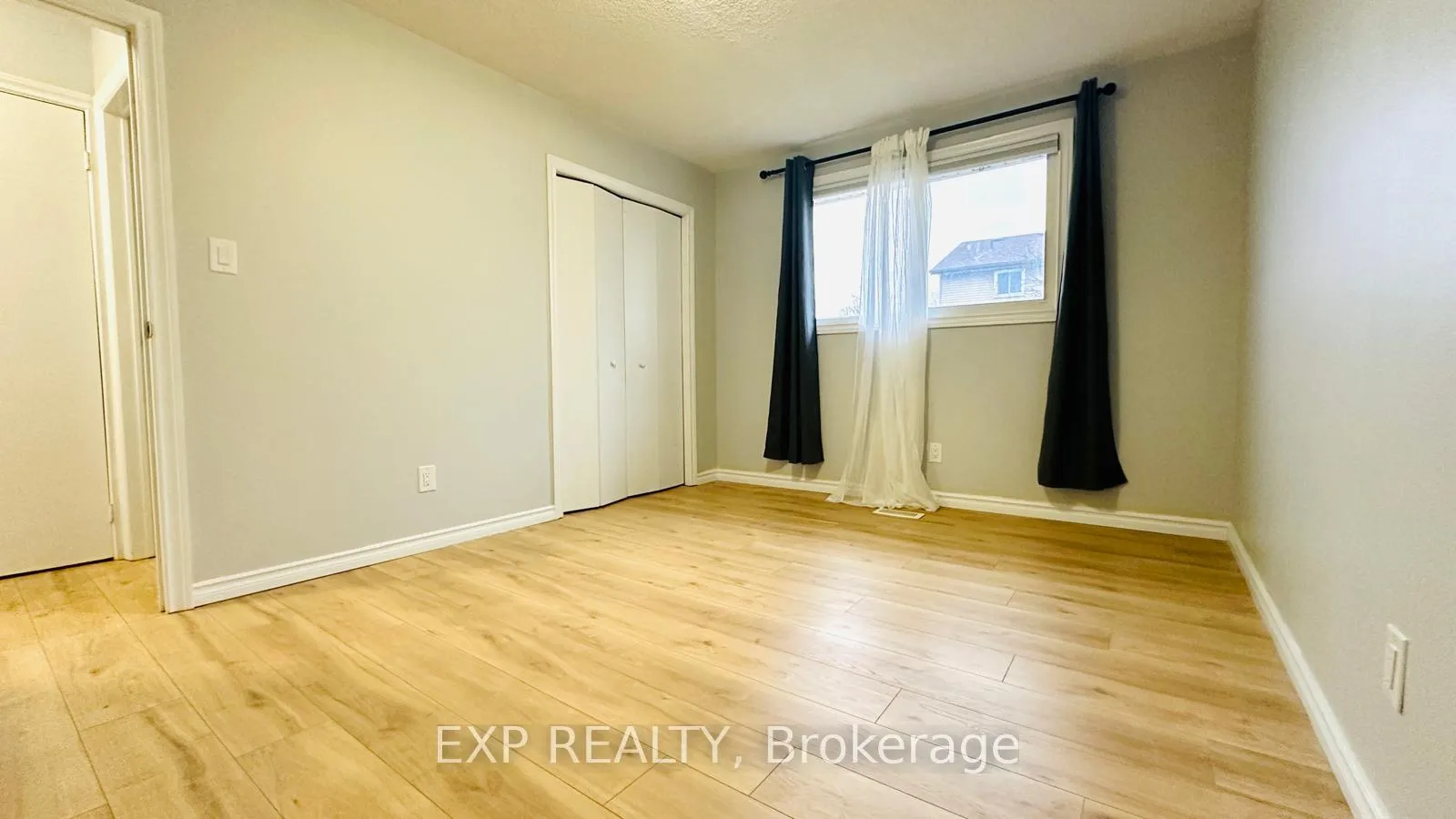 Photo 13 of 111 Scenic Wood Crescent, Kitchener — HOMEH