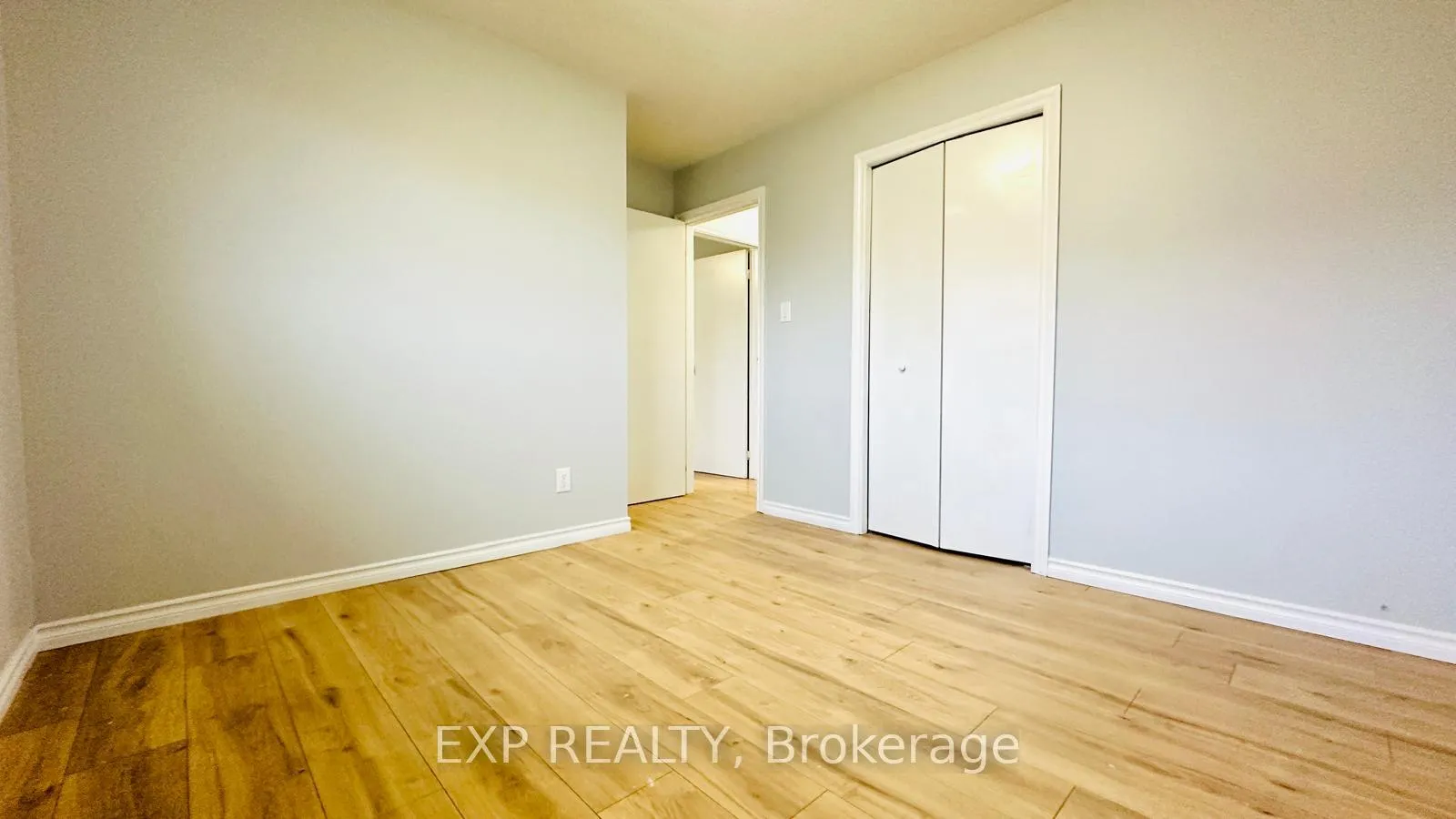 Photo 15 of 111 Scenic Wood Crescent, Kitchener — HOMEH