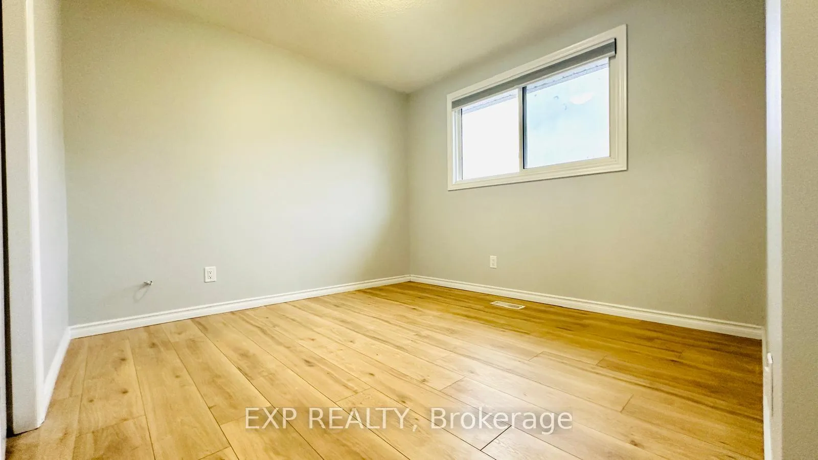 Photo 17 of 111 Scenic Wood Crescent, Kitchener — HOMEH
