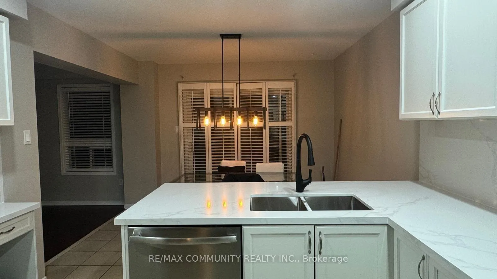 Photo 3 of Unit Main, 66 Mccrimmon Drive, Brampton, Fletcher's Meadow — HOMEH