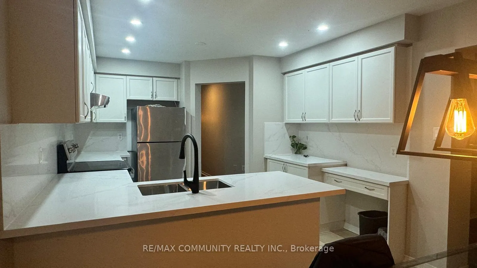 Photo 4 of Unit Main, 66 Mccrimmon Drive, Brampton, Fletcher's Meadow — HOMEH