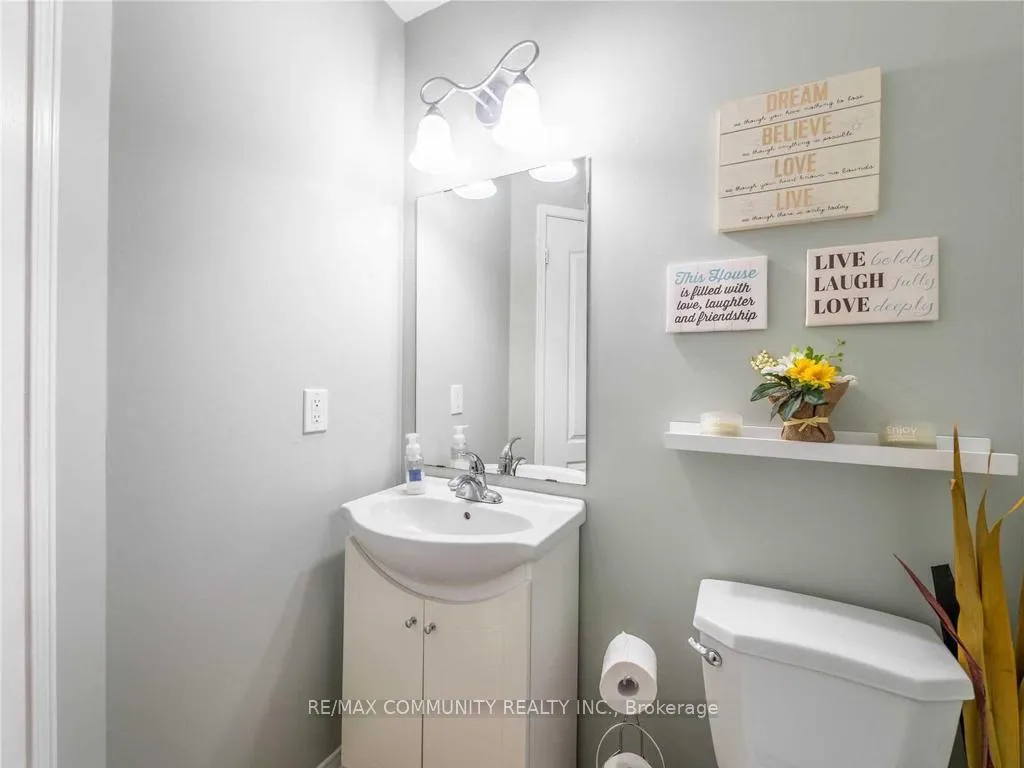 Photo 11 of Unit Main, 66 Mccrimmon Drive, Brampton, Fletcher's Meadow — HOMEH