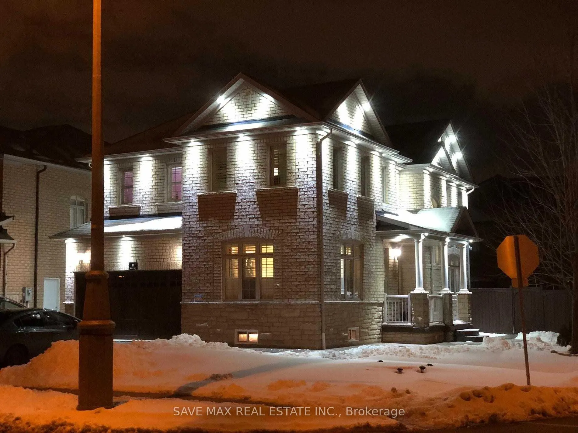 Photo 1 of 11 moss Way, Brampton, Brampton North — HOMEH