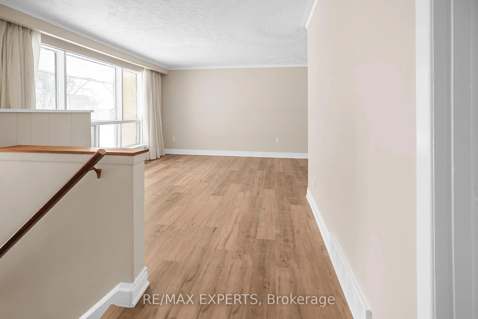 Photo 3 of Unit Main, 30 Gosling Road, Vaughan, Maple — HOMEH