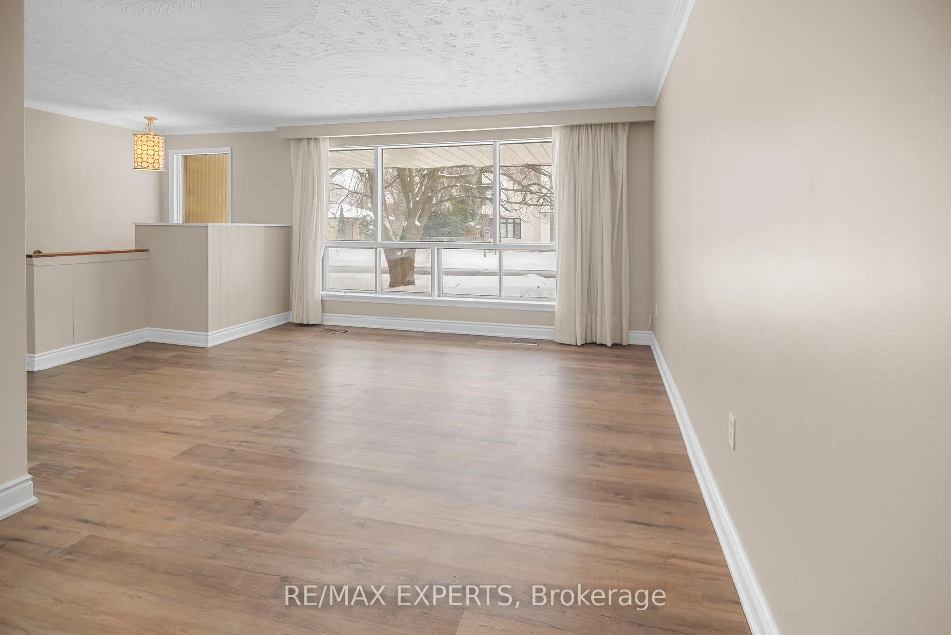 Photo 6 of Unit Main, 30 Gosling Road, Vaughan, Maple — HOMEH