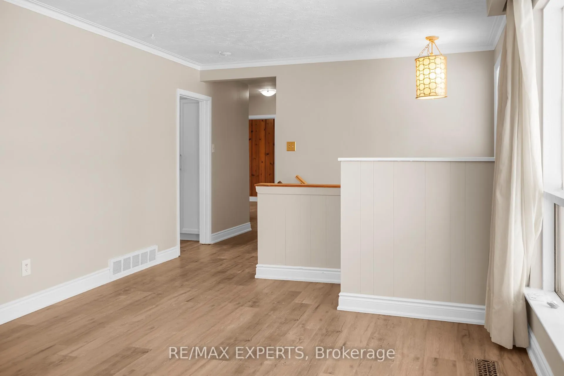 Photo 8 of Unit Main, 30 Gosling Road, Vaughan, Maple — HOMEH