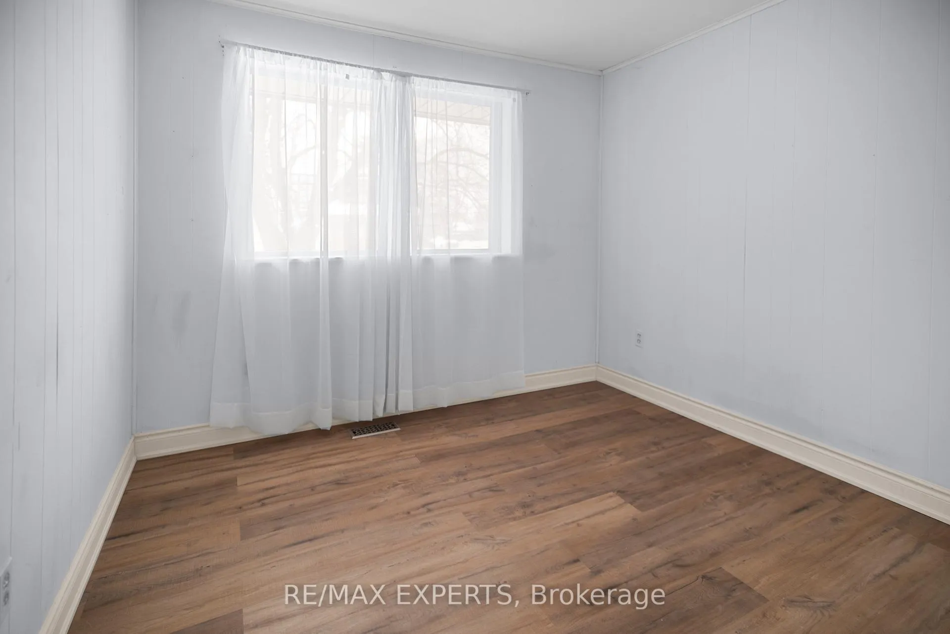 Photo 12 of Unit Main, 30 Gosling Road, Vaughan, Maple — HOMEH
