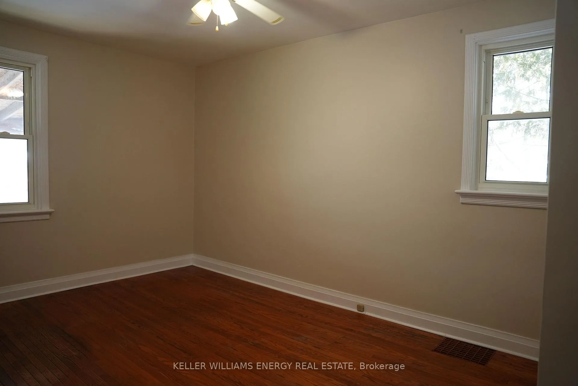 Photo 12 of 1062 Hortop St, Oshawa, Centennial — HOMEH