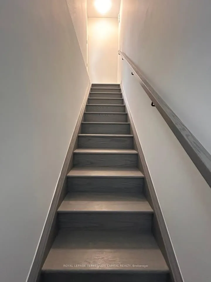 Photo 3 of Unit Lower, 38 Prudhoe Terrace, Barrie, Rural Barrie Southeast — HOMEH