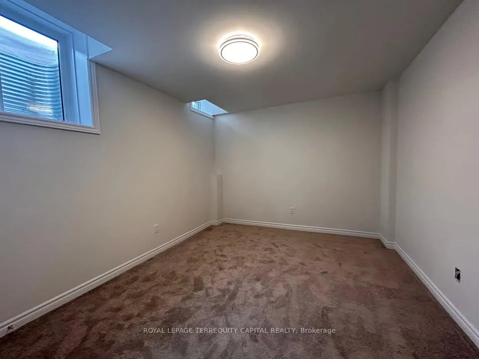 Photo 6 of Unit Lower, 38 Prudhoe Terrace, Barrie, Rural Barrie Southeast — HOMEH