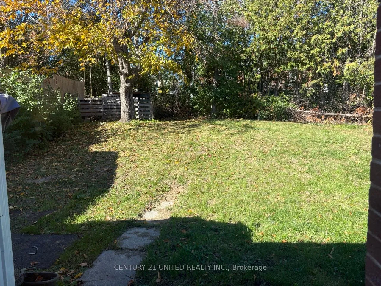 Photo 14 of 378 Aberdeen Avenue, Peterborough, Northcrest Ward 5 — HOMEH