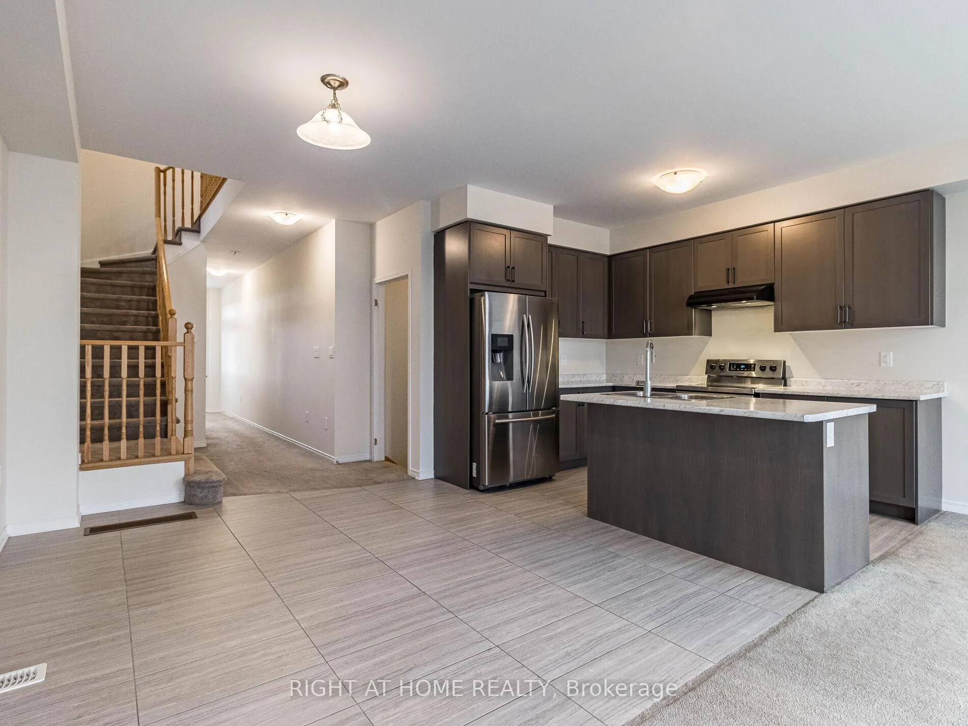 Photo 8 of 34 MacLachlan Avenue, Haldimand — HOMEH