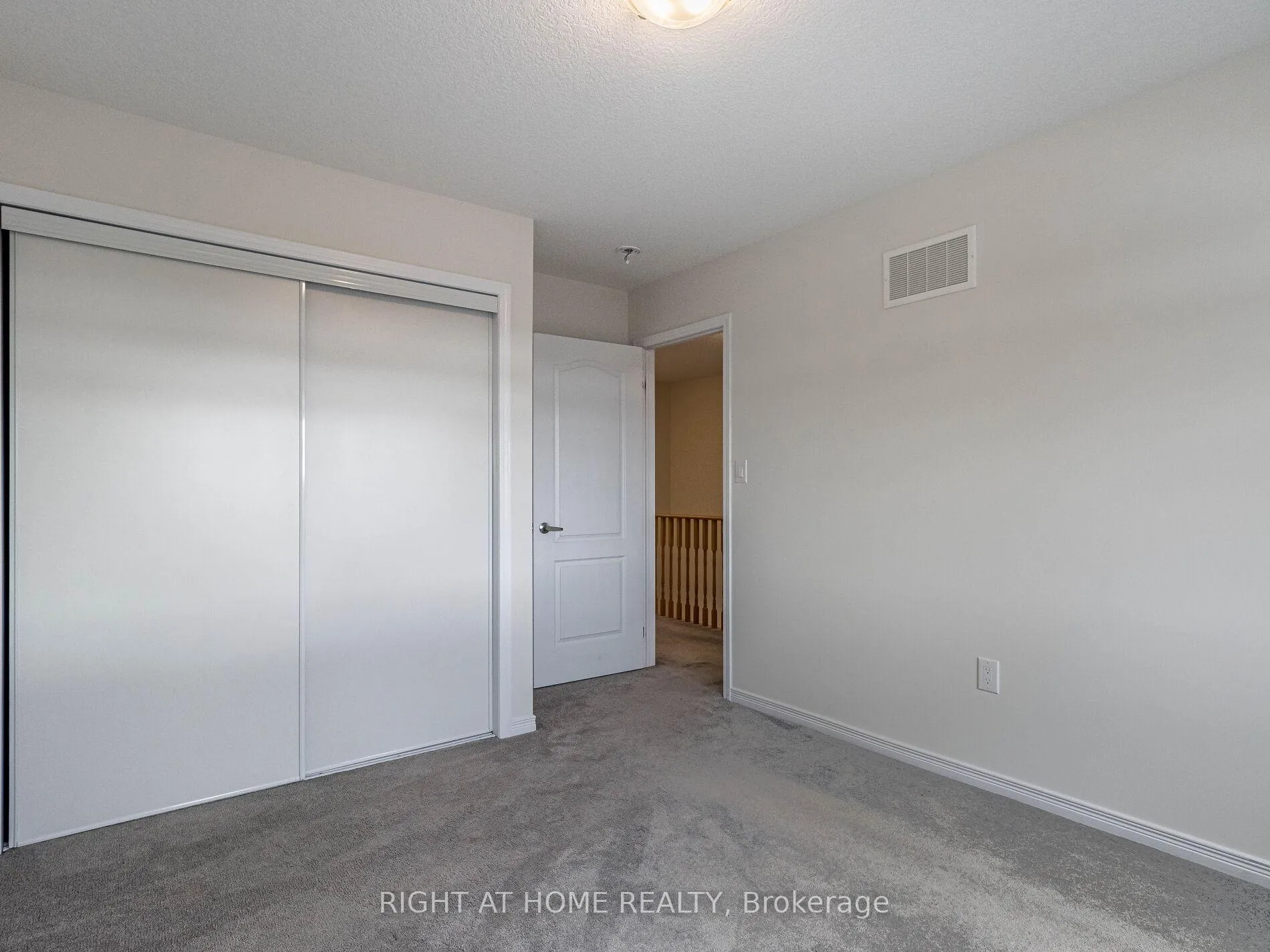 Photo 27 of 34 MacLachlan Avenue, Haldimand — HOMEH