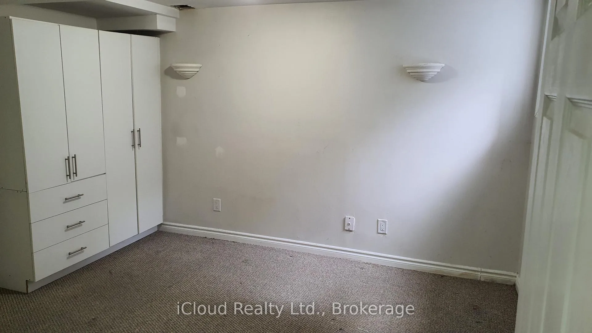 Photo 6 of 5 Inder Heights Drive, Brampton, Snelgrove — HOMEH