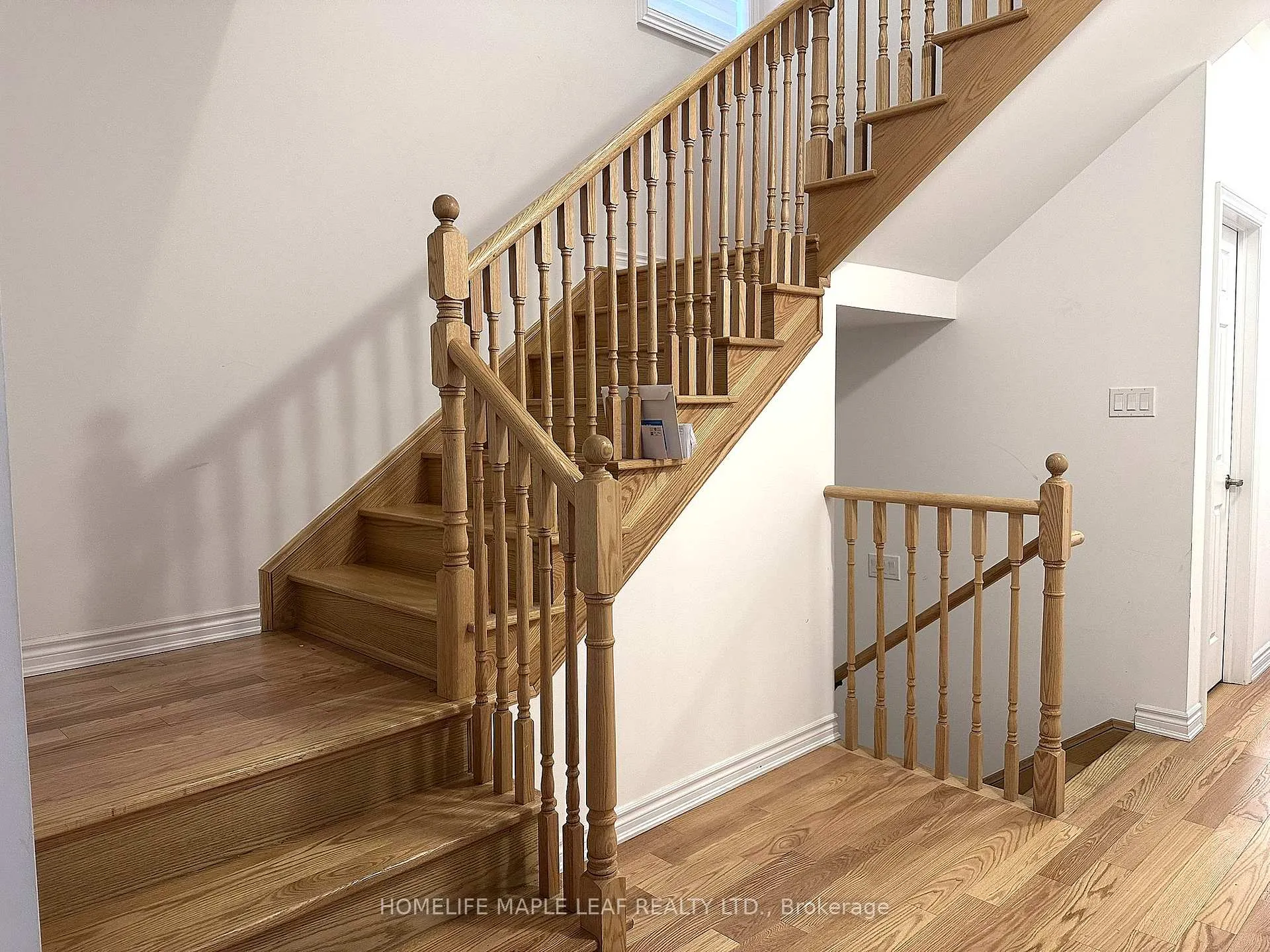 Photo 4 of 19 Waterfront Crescent, Whitby, Port Whitby — HOMEH