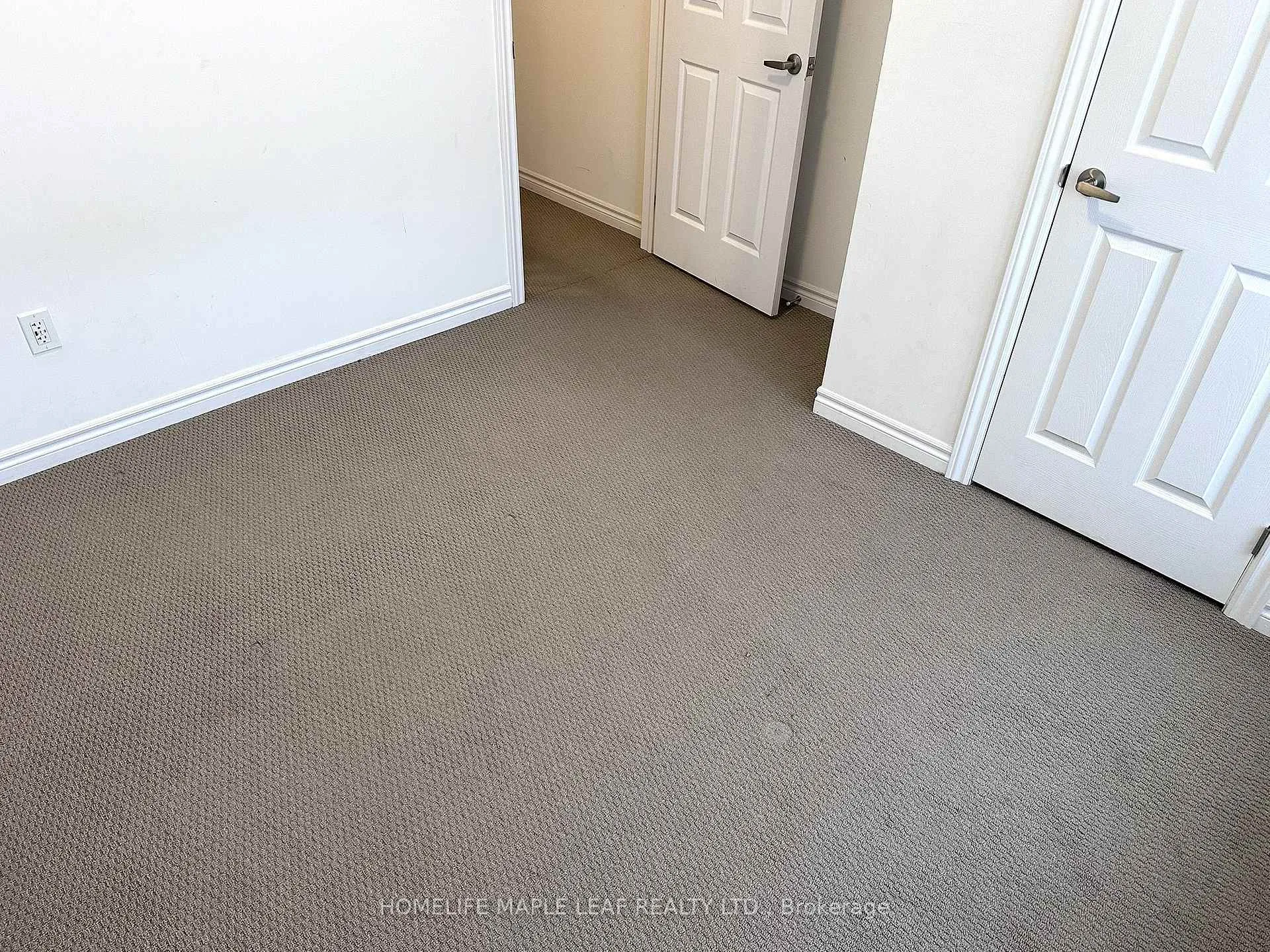 Photo 17 of 19 Waterfront Crescent, Whitby, Port Whitby — HOMEH