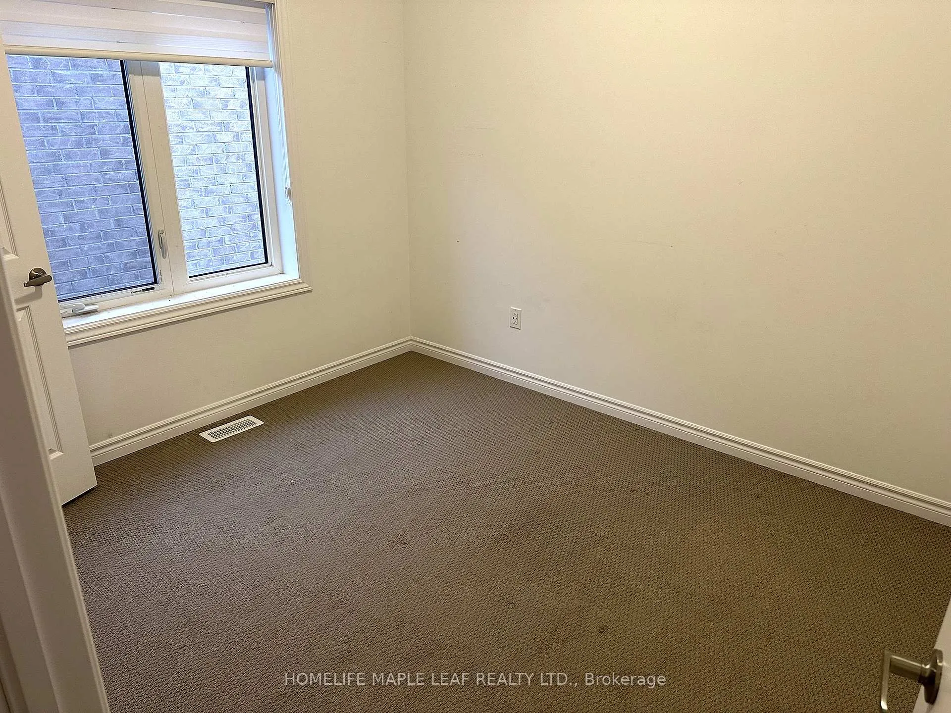Photo 18 of 19 Waterfront Crescent, Whitby, Port Whitby — HOMEH
