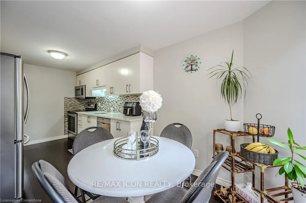 Photo 10 of 395 Downsview Place, Waterloo — HOMEH