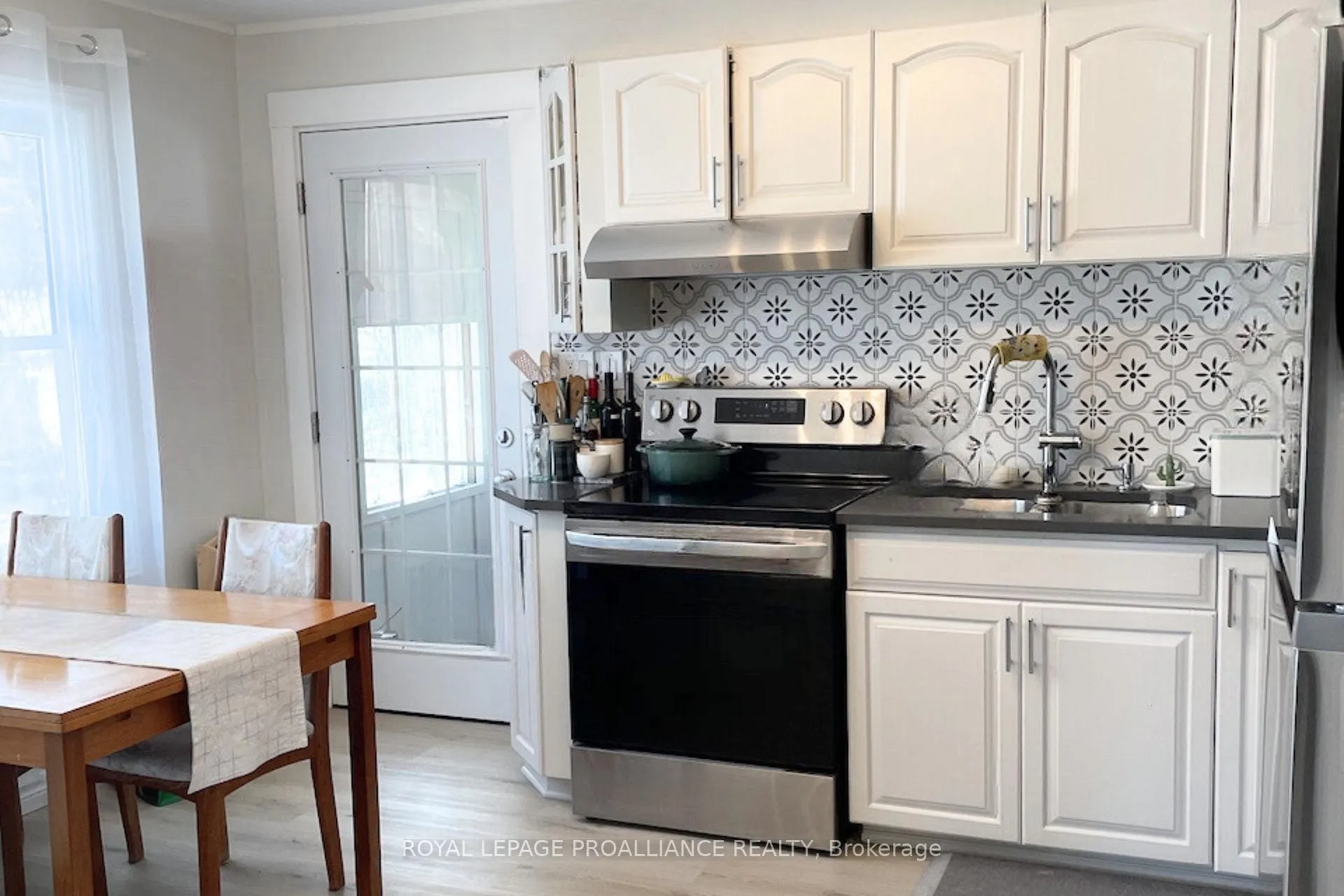 Photo 7 of 1455 County Road 3, Prince Edward County, Ameliasburg Ward — HOMEH