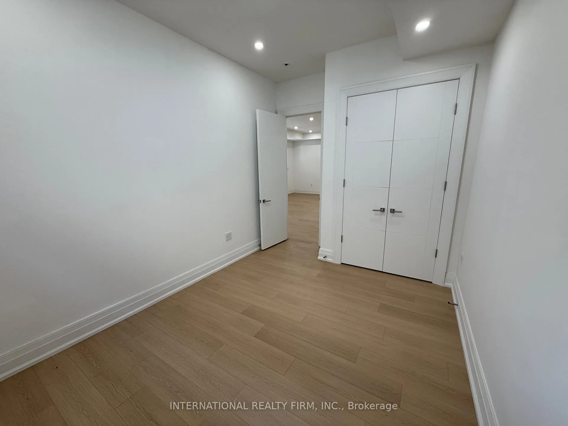 Photo 6 of 701 Marksbury Road, Pickering, West Shore — HOMEH