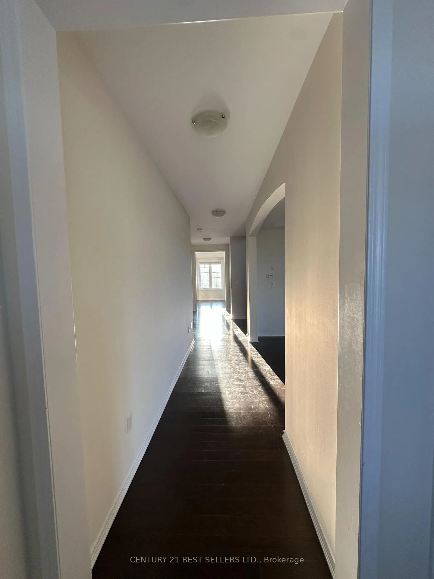 Photo 3 of 1 Fleming Crescent, Haldimand — HOMEH