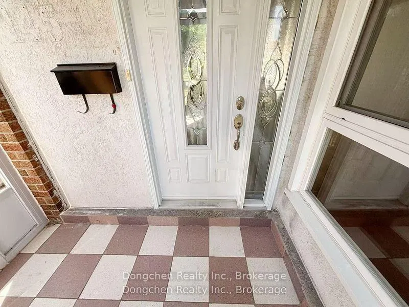 Photo 6 of 145 Risebrough Circuit, Markham, Milliken Mills West — HOMEH