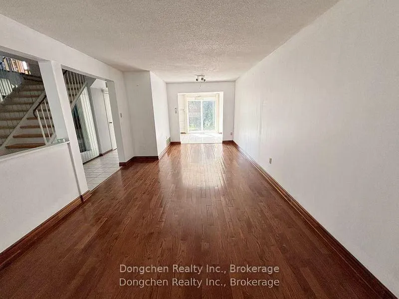 Photo 9 of 145 Risebrough Circuit, Markham, Milliken Mills West — HOMEH