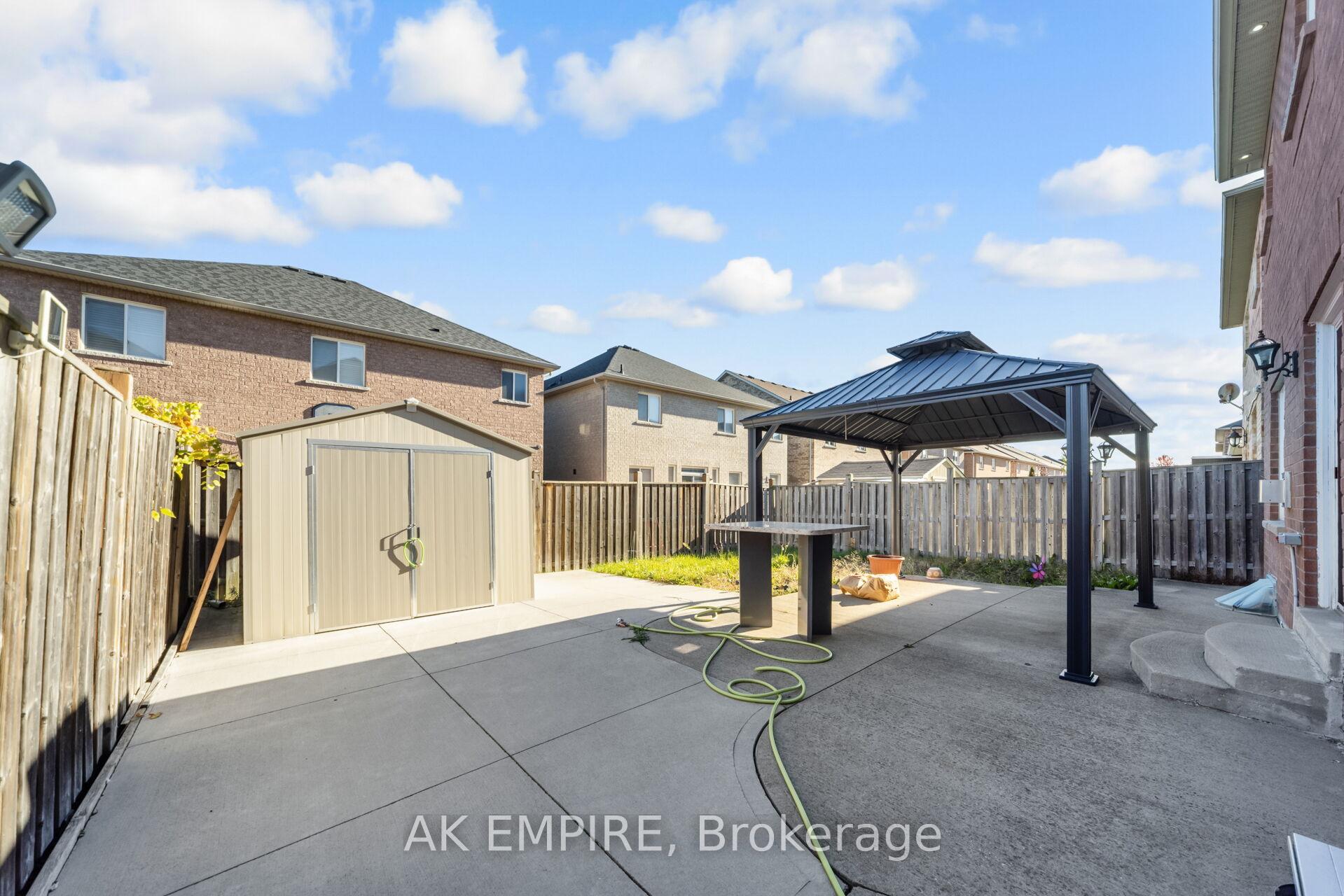 Photo 12 of Unit Upper portion, 23 Mellowood Avenue, Brampton, Bram East — HOMEH