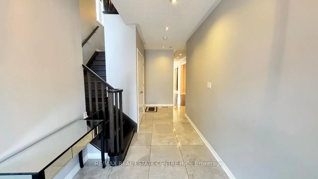 Photo 4 of Unit Main, 96 Antibes Drive, Brampton, Credit Valley — HOMEH