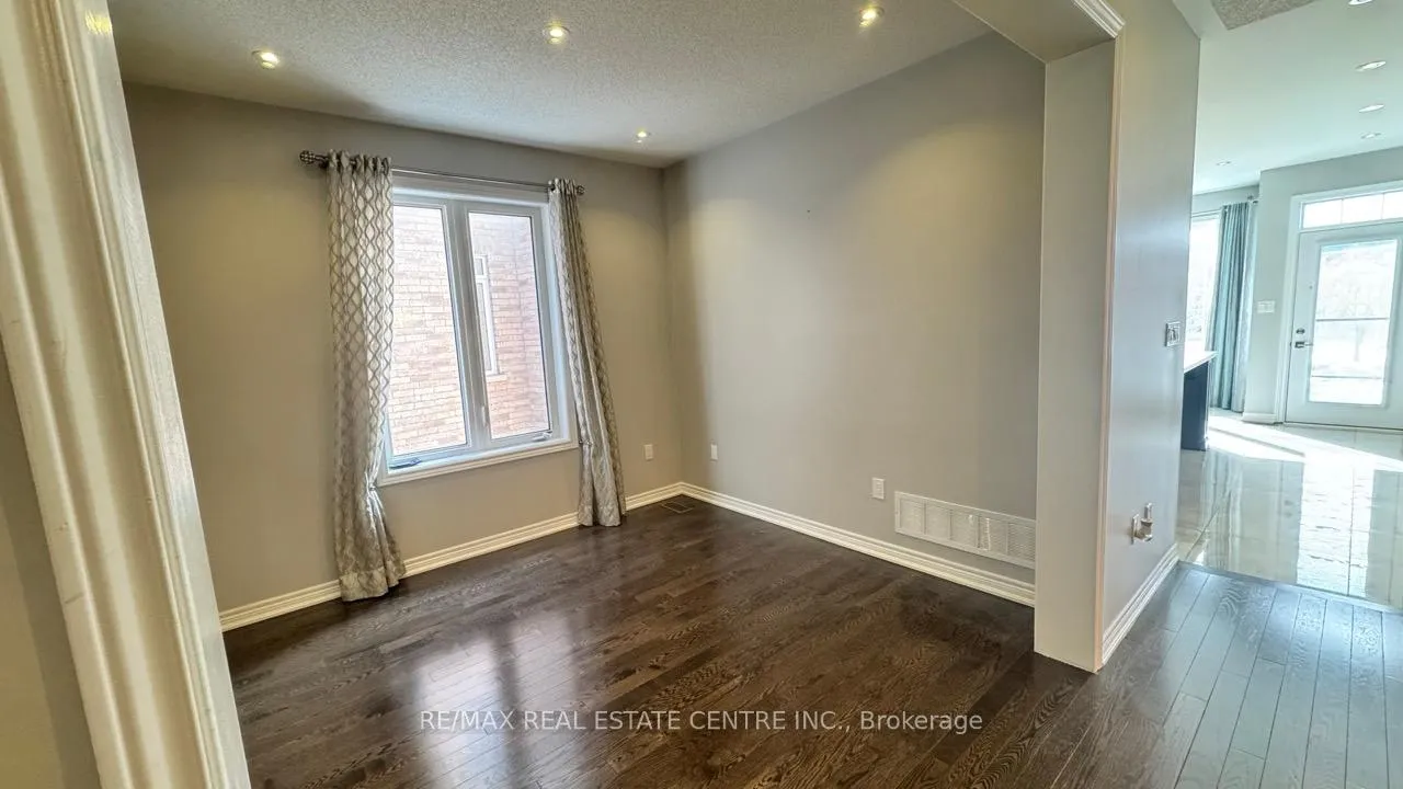 Photo 5 of Unit Main, 96 Antibes Drive, Brampton, Credit Valley — HOMEH