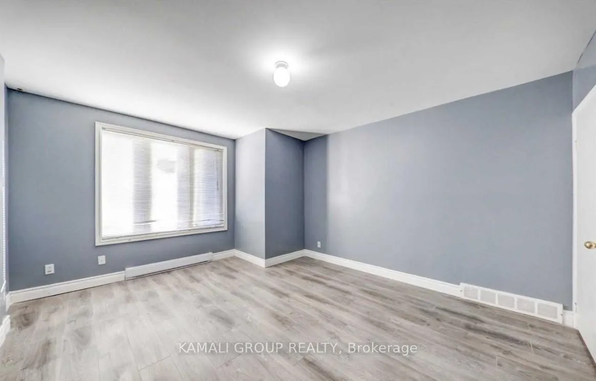 Photo 3 of Unit Main, 380 Phillip Murray Avenue, Oshawa, Lakeview — HOMEH