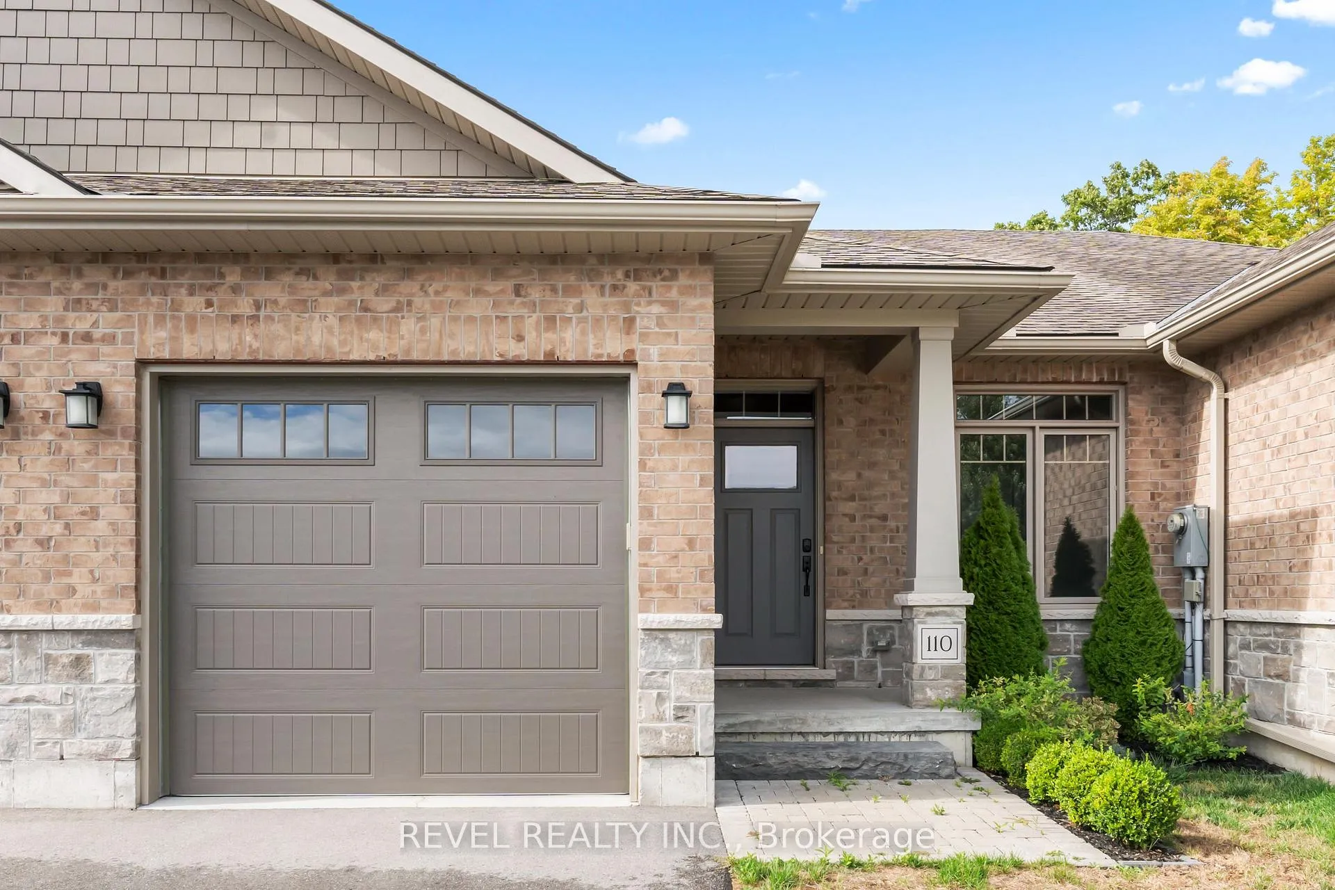Photo 1 of 110 Spruce Gardens, Belleville, Belleville Ward — HOMEH