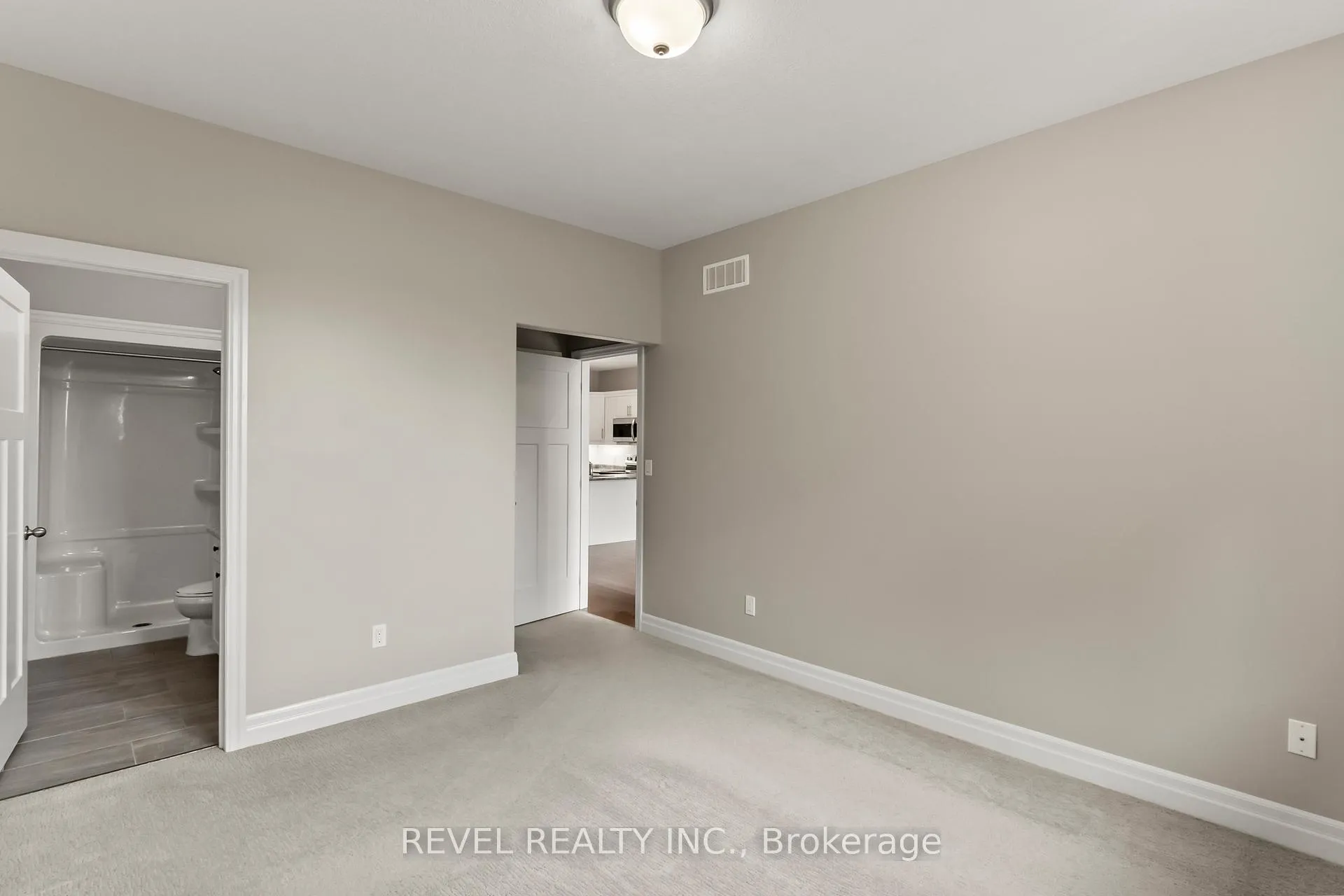 Photo 8 of 110 Spruce Gardens, Belleville, Belleville Ward — HOMEH
