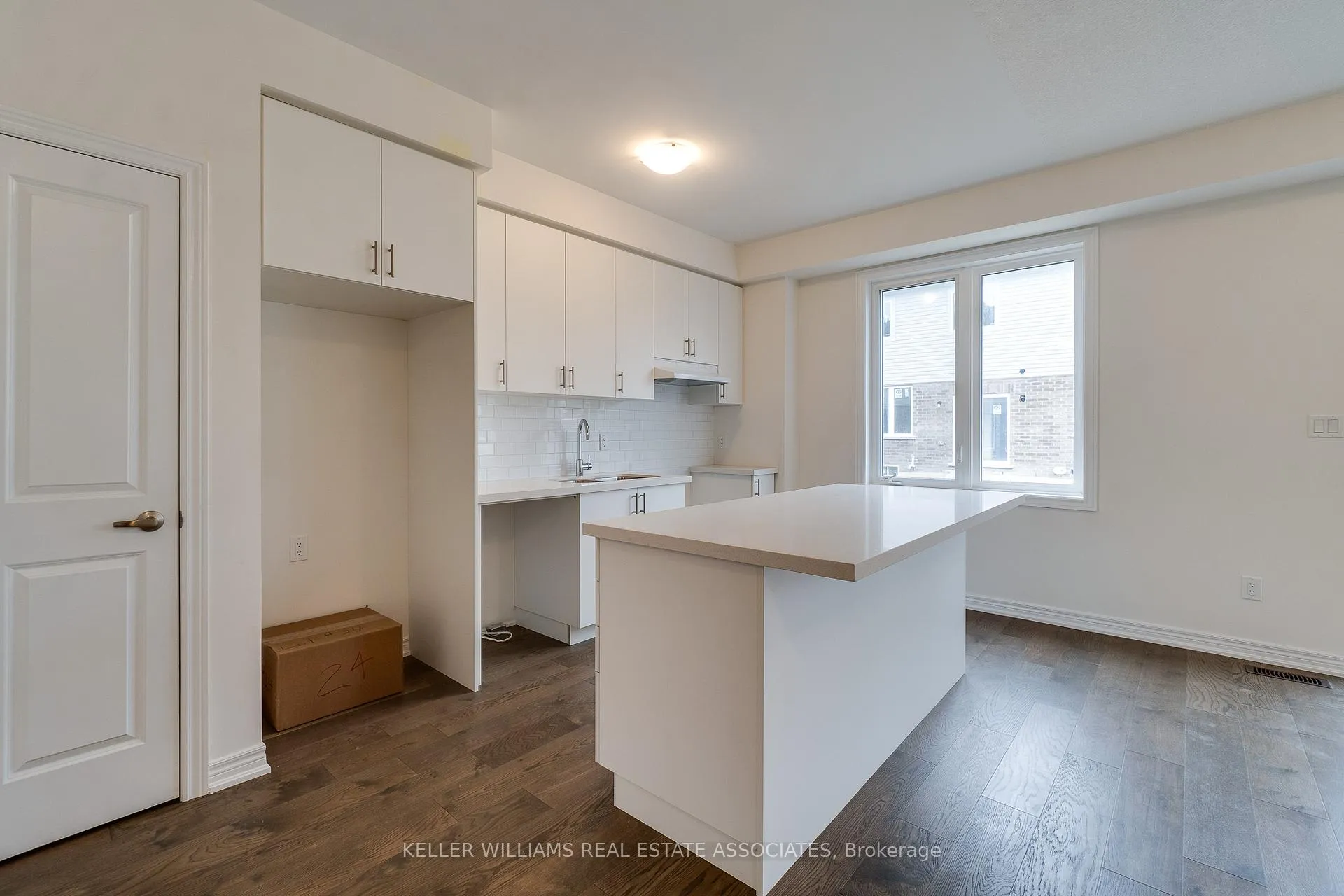 Photo 8 of 6 Jellicoe Court, Hamilton, Hill Park — HOMEH