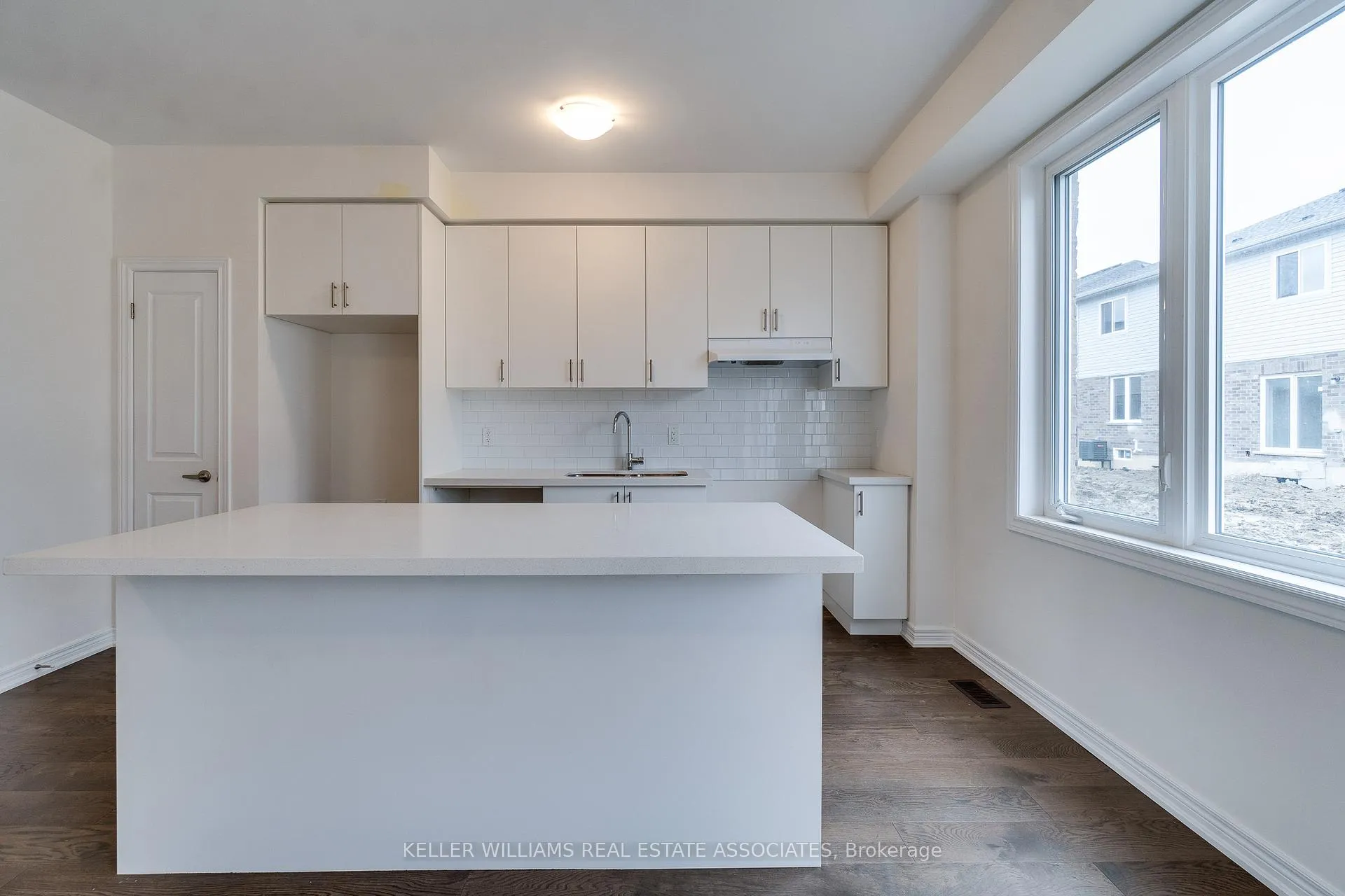 Photo 10 of 6 Jellicoe Court, Hamilton, Hill Park — HOMEH