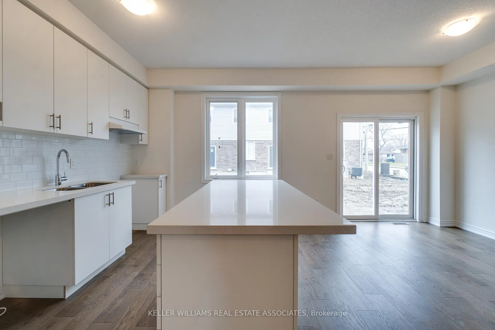 Photo 11 of 6 Jellicoe Court, Hamilton, Hill Park — HOMEH