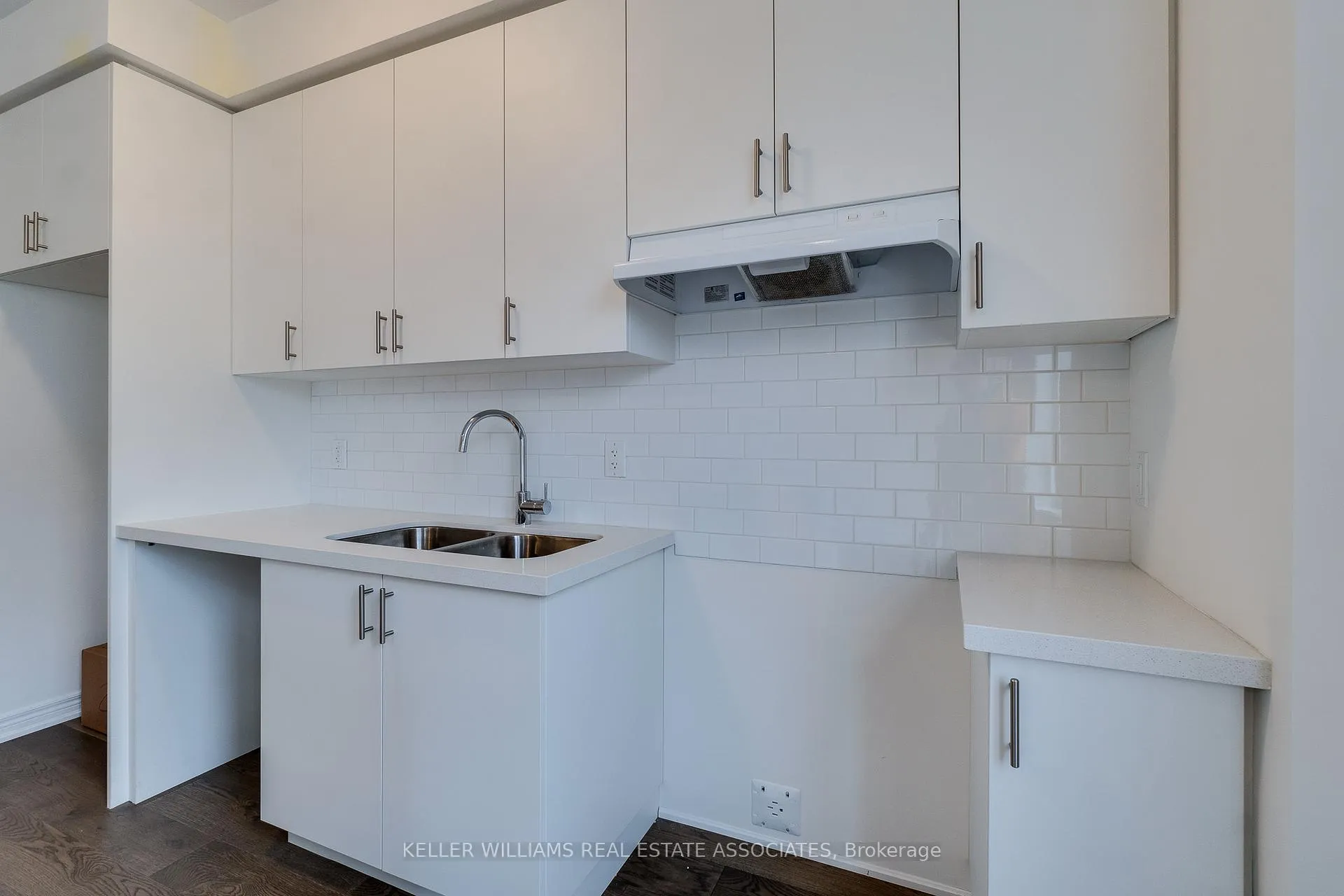 Photo 13 of 6 Jellicoe Court, Hamilton, Hill Park — HOMEH