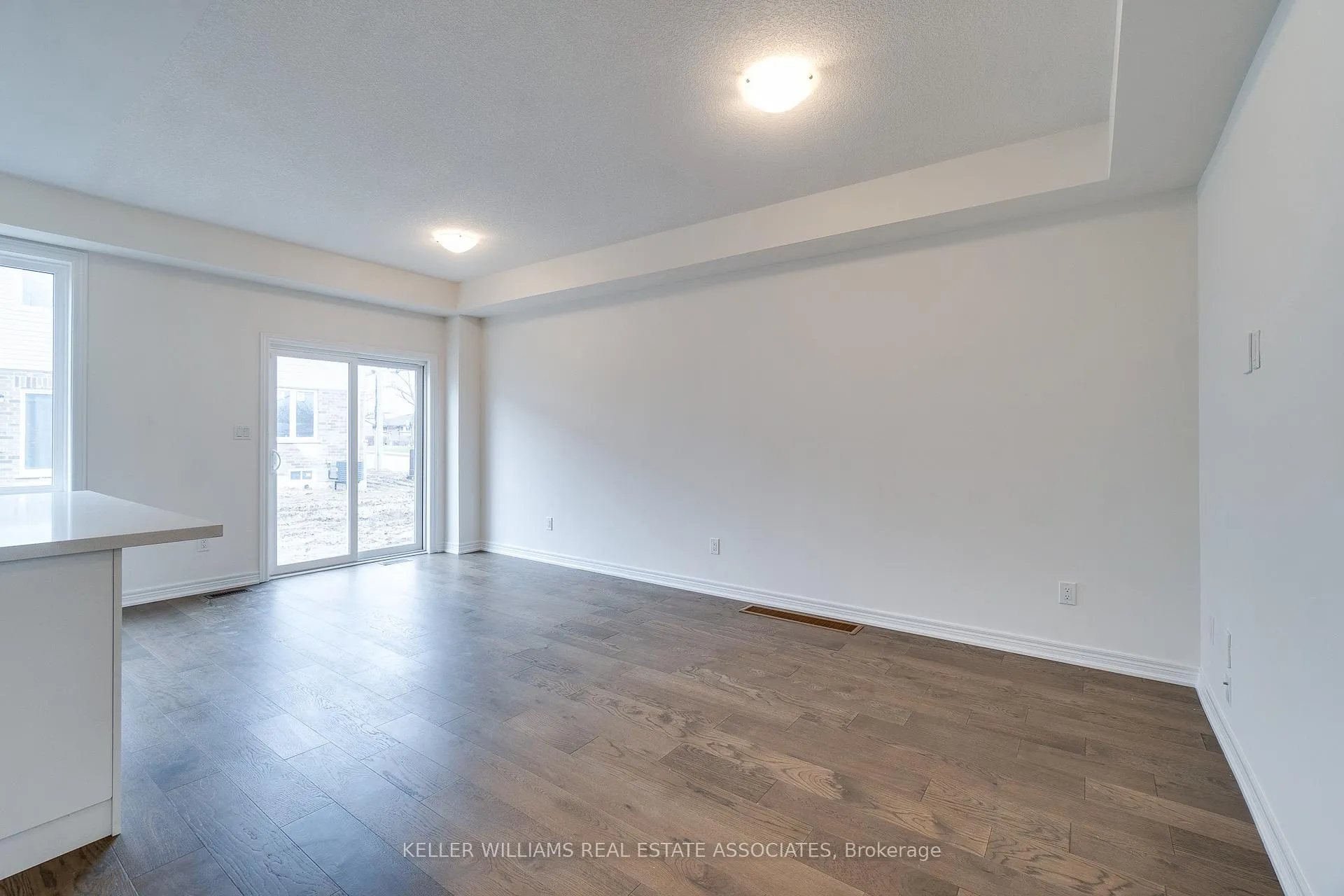 Photo 16 of 6 Jellicoe Court, Hamilton, Hill Park — HOMEH