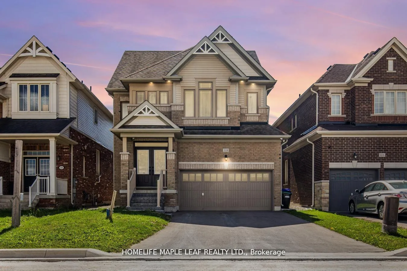 Front of 118 Lorne Thomas Place
