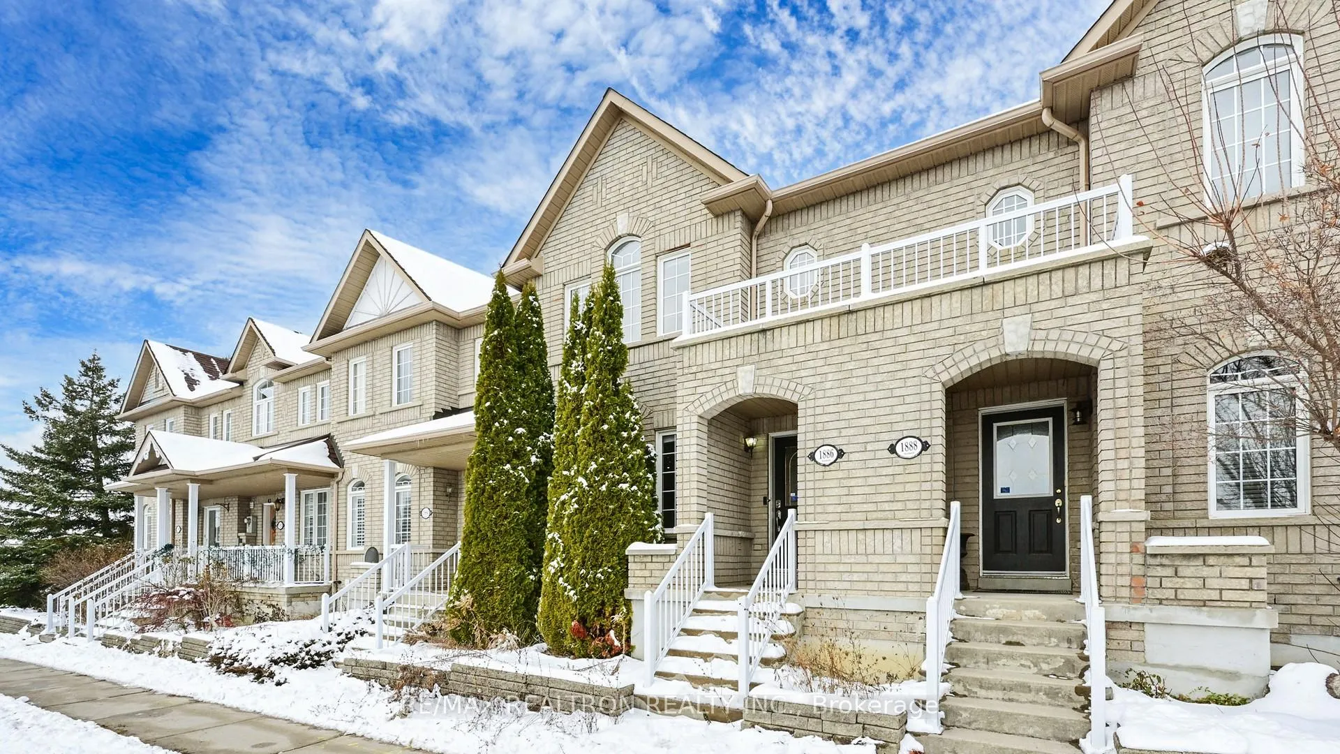 Photo 2 of 1886 Bur Oak Avenue, Markham, Greensborough — HOMEH